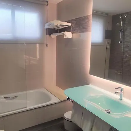 Szálloda Miramar 2** Superior 2*