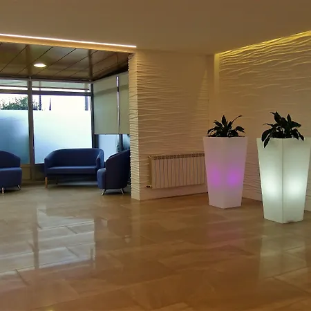 Miramar 2** Superior Szálloda 2*