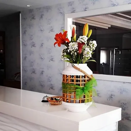 Miramar 2** Superior Szálloda