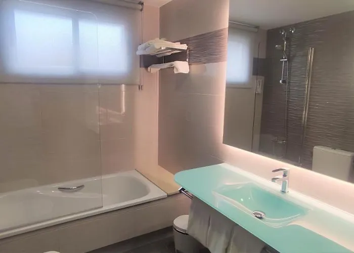 Otel Miramar 2** Superior 2*