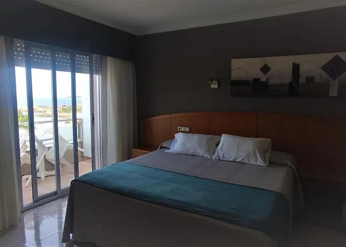 Otel Miramar 2** Superior 2*