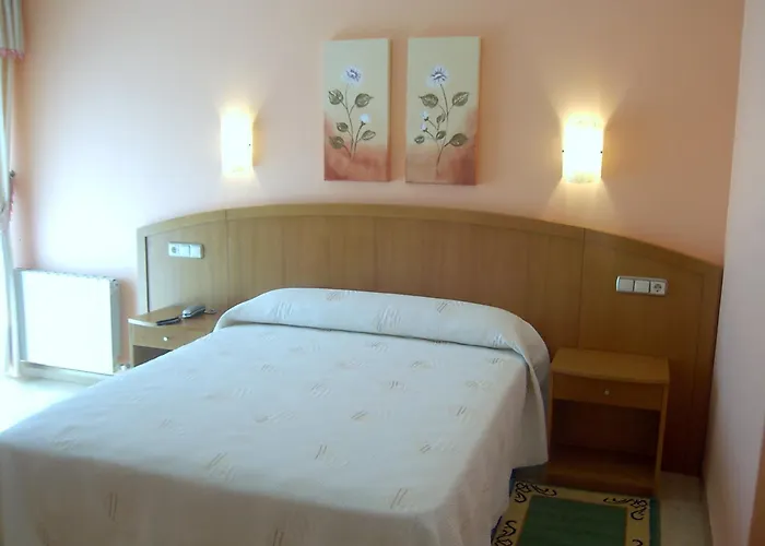 Miramar 2** Superior Otel 2*