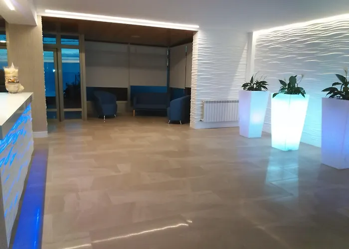 Otel Miramar 2** Superior