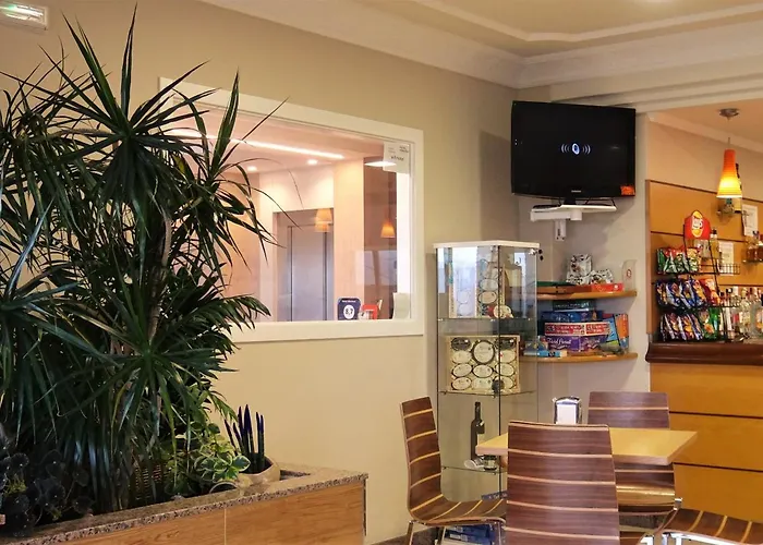 Otel Miramar 2** Superior 2*